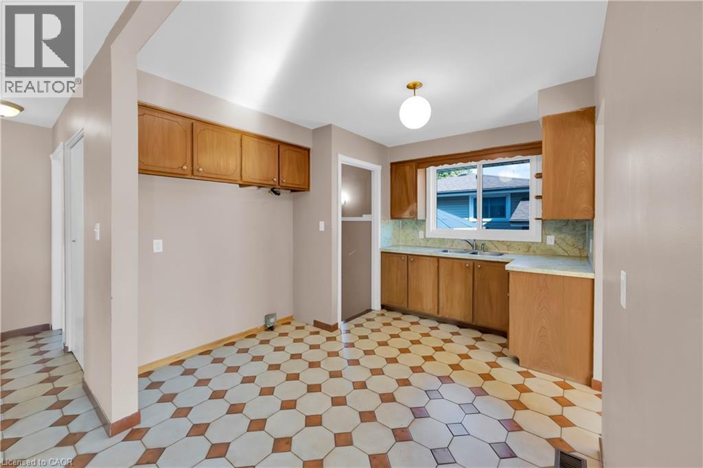 112 Purdy Crescent, Hamilton, ON - Indoor Photo Showing Kitchen With Double Sink