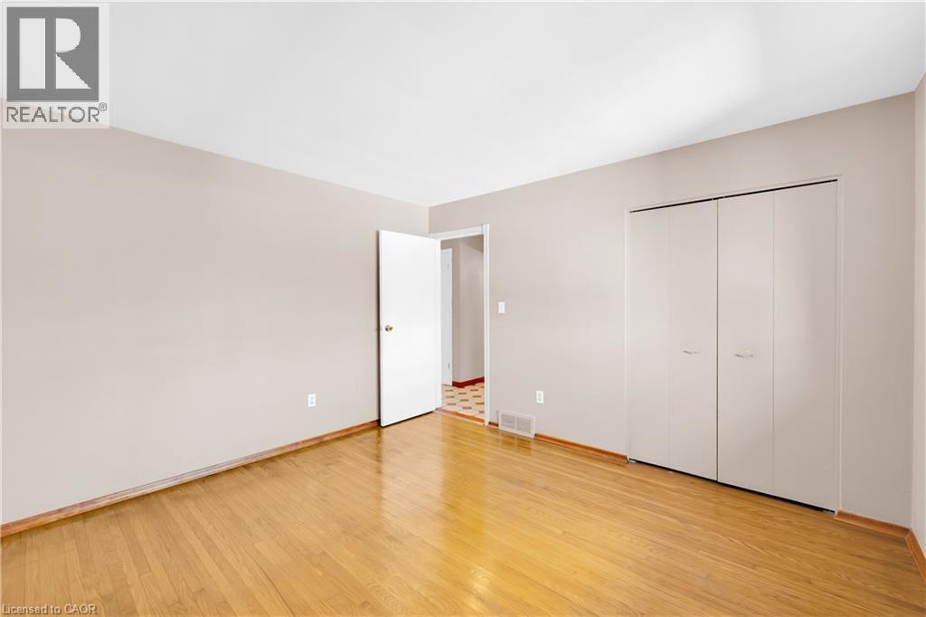 112 Purdy Crescent, Hamilton, ON - Indoor Photo Showing Other Room