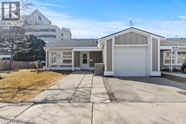 12 Nolan Trail, Hamilton, ON - Outdoor