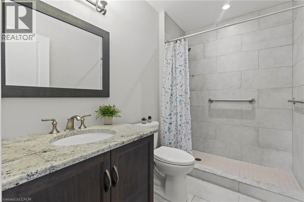 12 Nolan Trail, Hamilton, ON - Indoor Photo Showing Bathroom