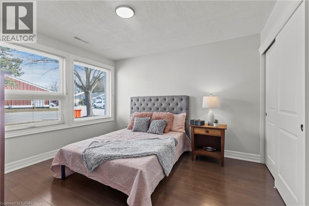 12 Nolan Trail, Hamilton, ON - Indoor Photo Showing Bedroom