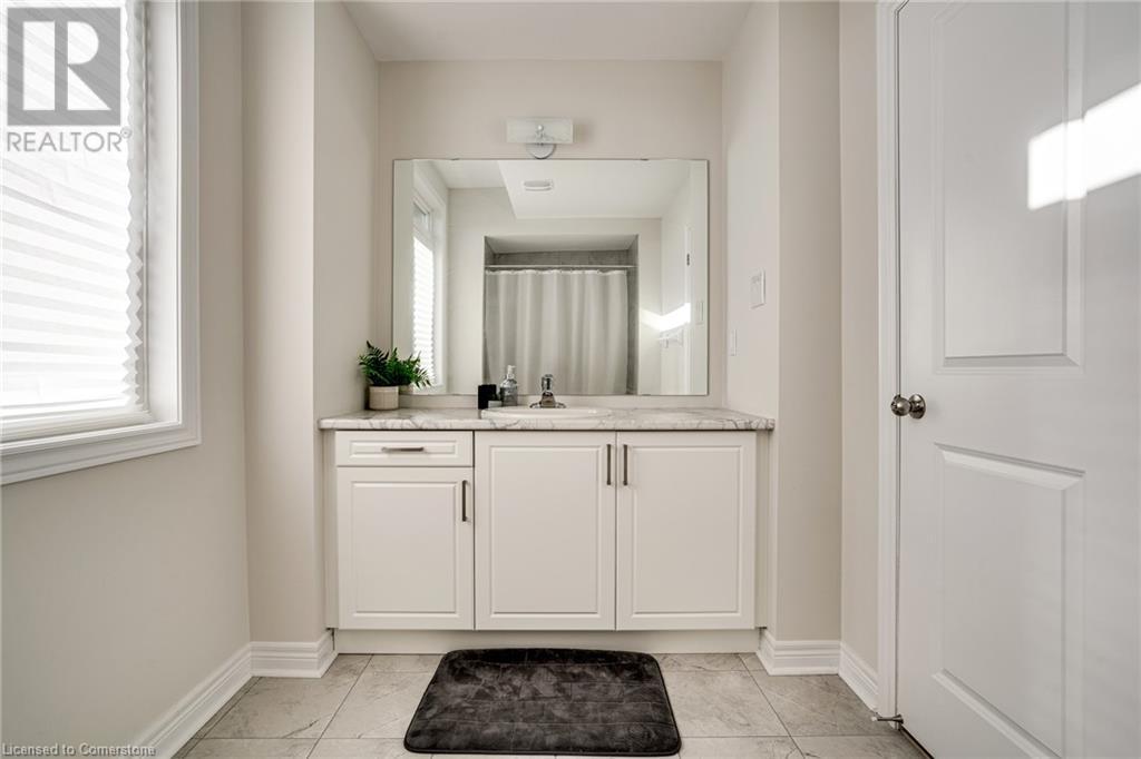 26 Bentgrass Drive, Welland, ON - Indoor