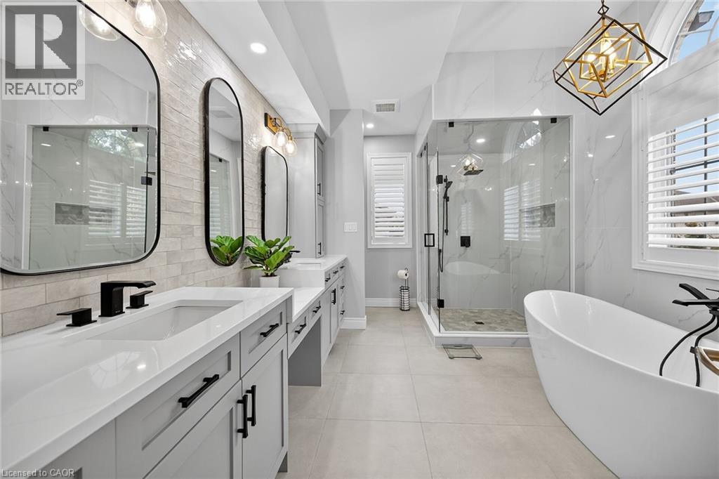 248 Cloverleaf Drive, Ancaster, ON - Indoor Photo Showing Bathroom