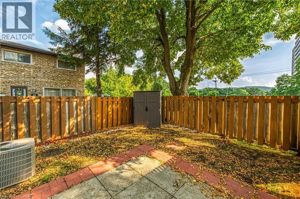 18 Riverdale Drive, Hamilton, ON - Outdoor