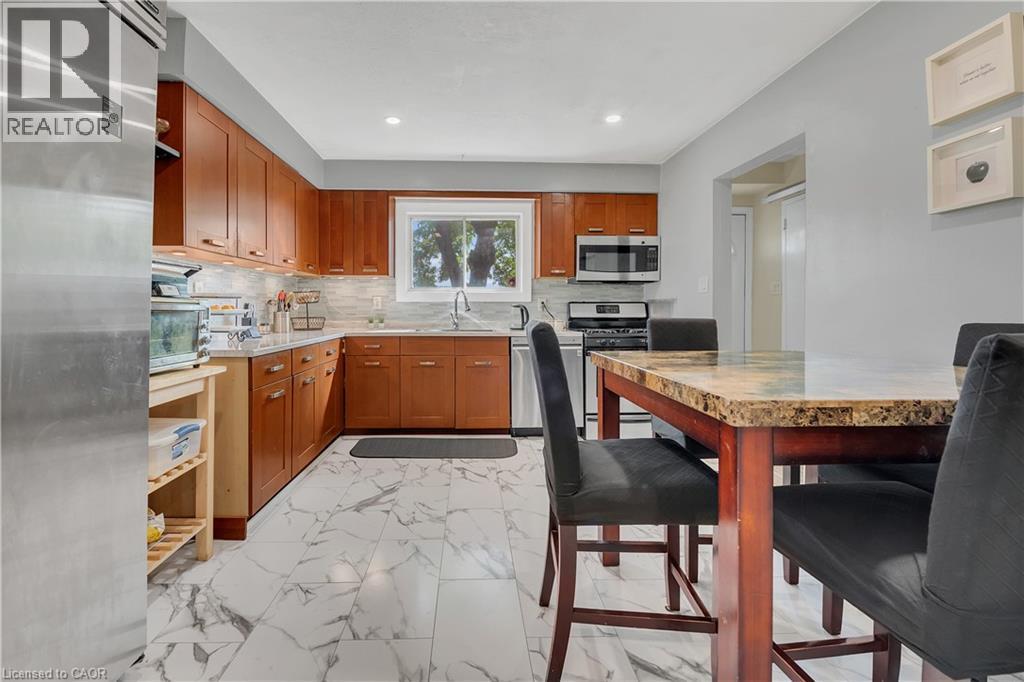 18 Riverdale Drive, Hamilton, ON - Indoor