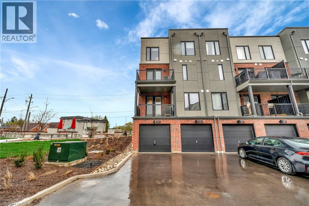 99 Roger Street Unit# 45, Waterloo, ON - Outdoor With Balcony With Facade