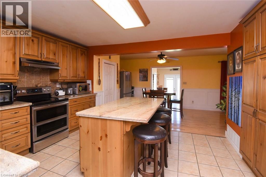 53 Seventh Avenue, Brantford, ON - Indoor Photo Showing Kitchen