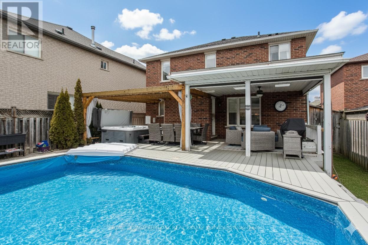 606 Williamson Court, Burlington, ON - Outdoor With In Ground Pool With Deck Patio Veranda