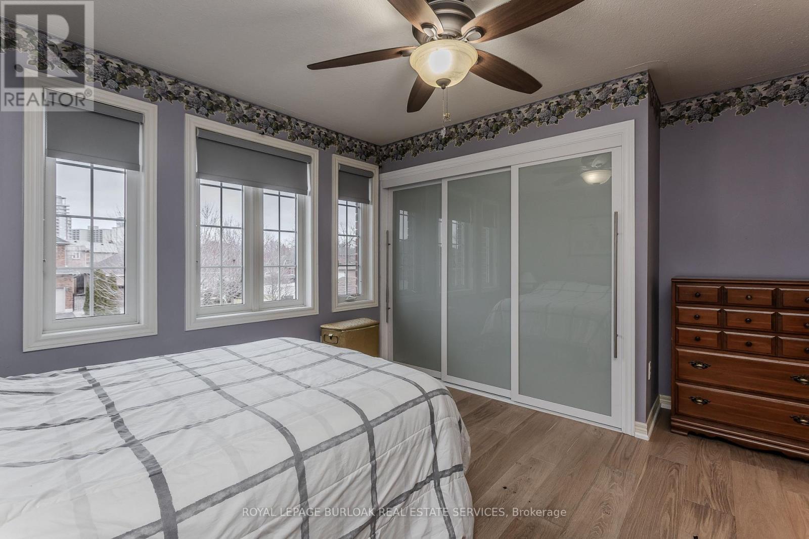 606 Williamson Court, Burlington, ON - Indoor Photo Showing Bedroom