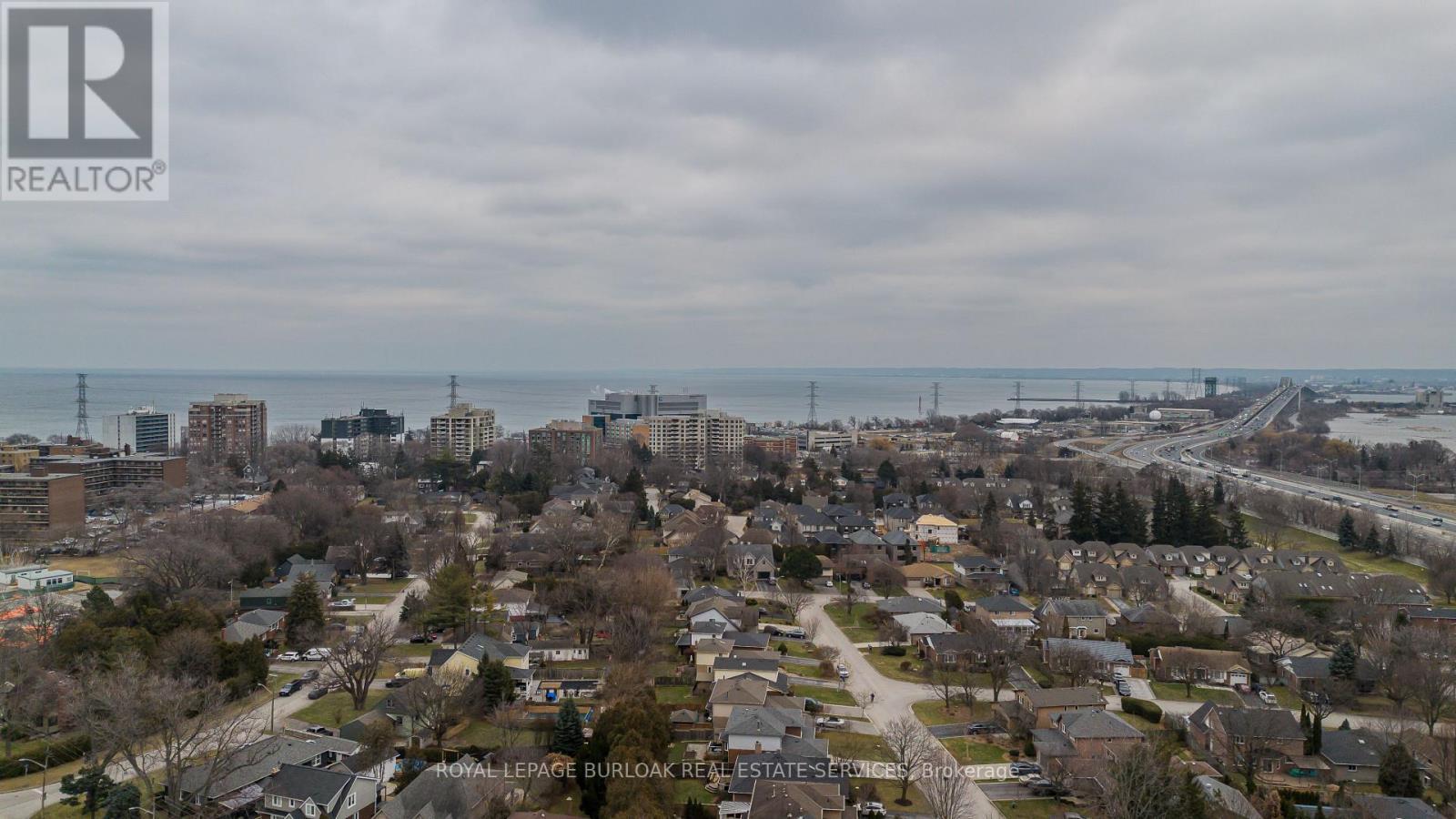 606 Williamson Court, Burlington, ON - Outdoor With Body Of Water With View