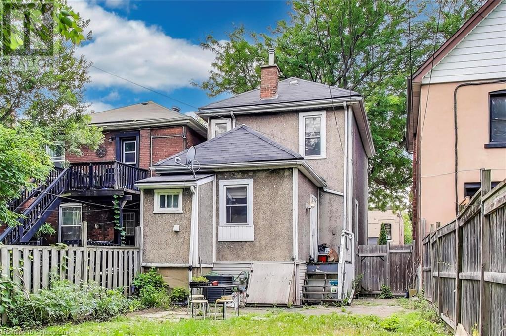 8 Madison Avenue, Hamilton, ON - Outdoor