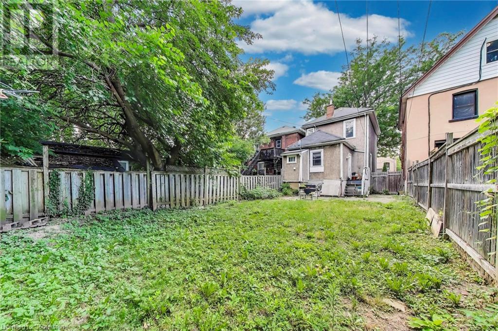 8 Madison Avenue, Hamilton, ON - Outdoor