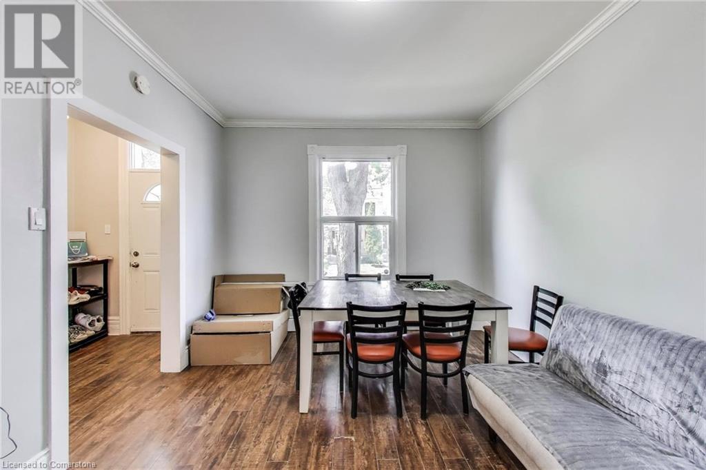 8 Madison Avenue, Hamilton, ON - Indoor