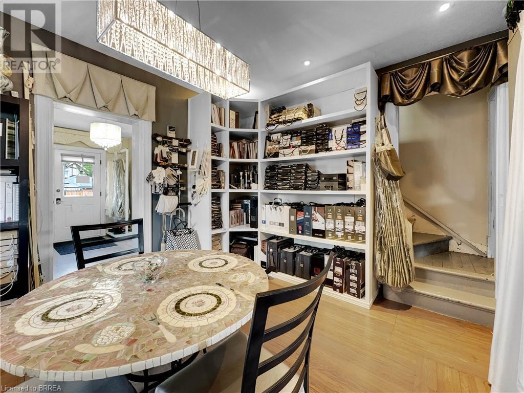 273-275 Brant Avenue, Brantford, ON - Indoor