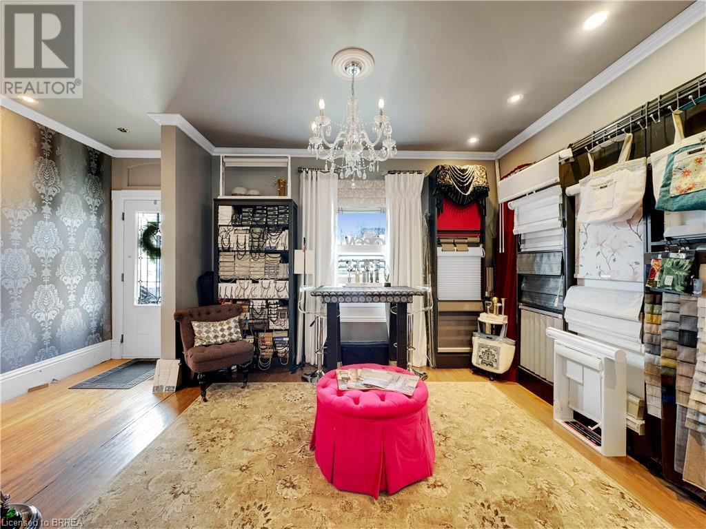 273-275 Brant Avenue, Brantford, ON - Indoor