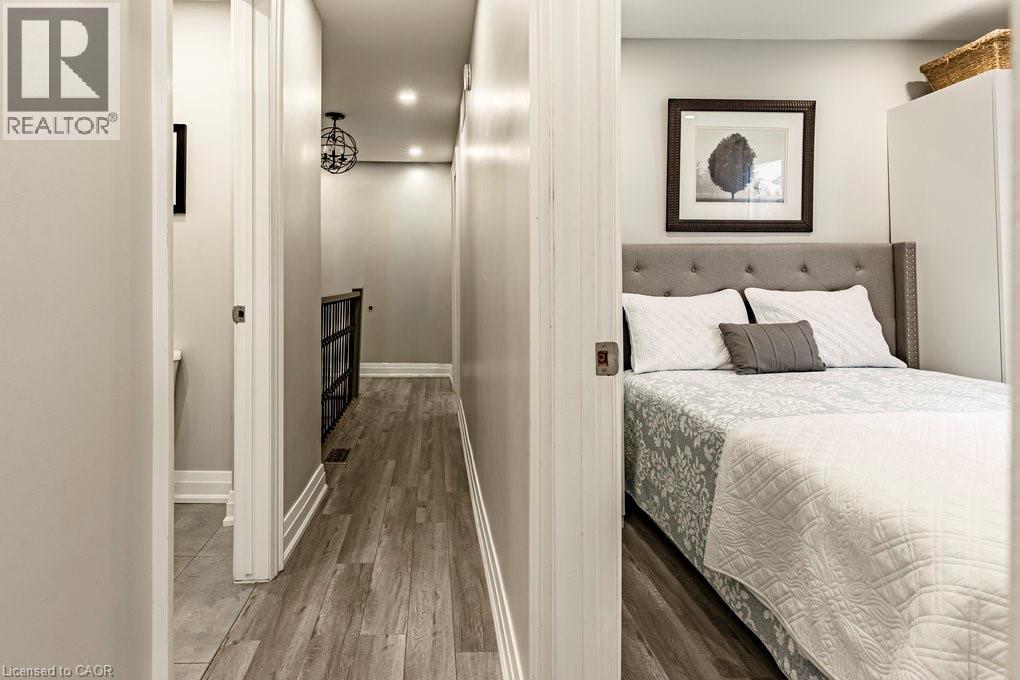 67 Gage Avenue N, Hamilton, ON - Indoor Photo Showing Bedroom