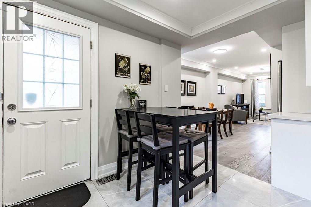 67 Gage Avenue N, Hamilton, ON - Indoor