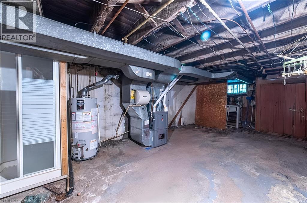 35 Sherman Avenue N, Hamilton, ON - Photo Showing Basement