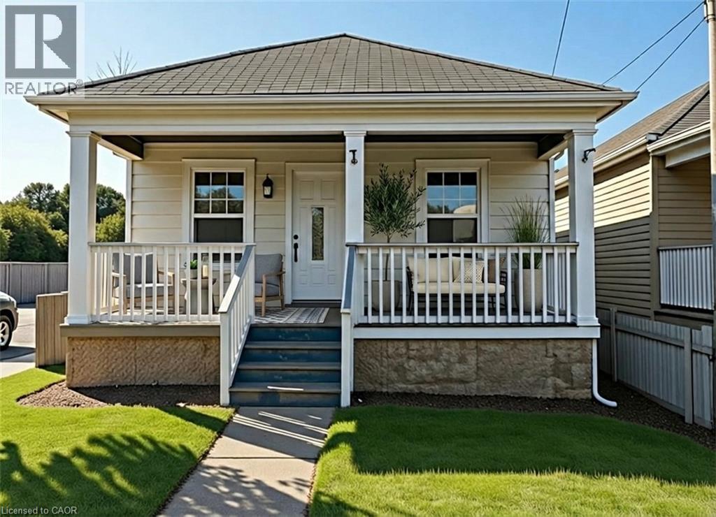 139 Harmony Avenue, Hamilton, ON - Outdoor With Deck Patio Veranda