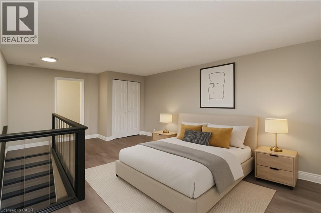 187 Barton Street W, Hamilton, ON - Indoor Photo Showing Bedroom