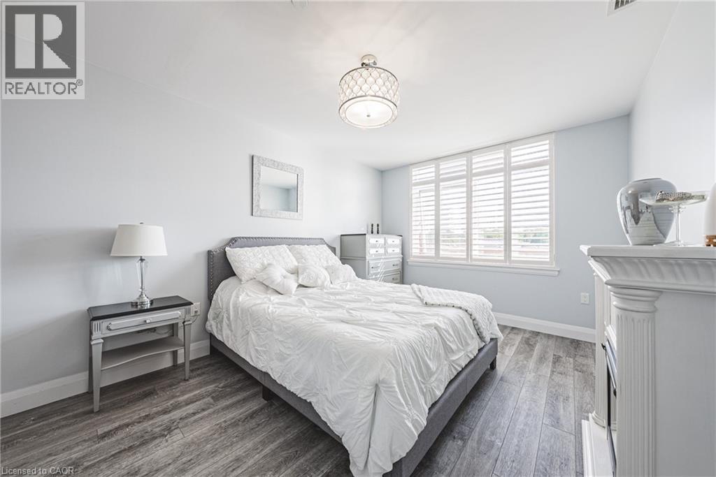 1 Redfern Avenue Unit# 317, Hamilton, ON - Indoor Photo Showing Bedroom