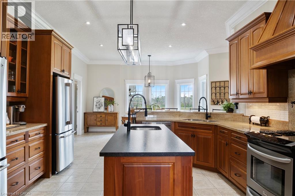 1794 Seaton Road, Cambridge, ON - Indoor Photo Showing Kitchen With Double Sink With Upgraded Kitchen