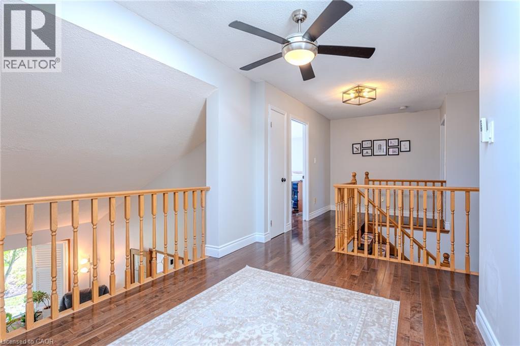 14 Windstar Place Unit# Upper, Hamilton, ON - Indoor Photo Showing Other Room