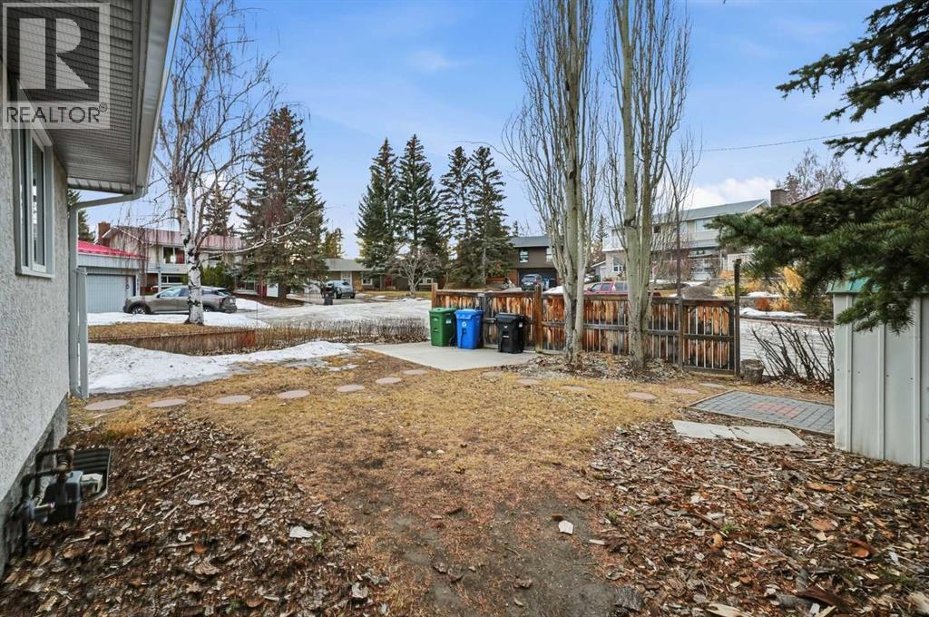 471 Dalmeny Hill Nw, Calgary, AB - Outdoor