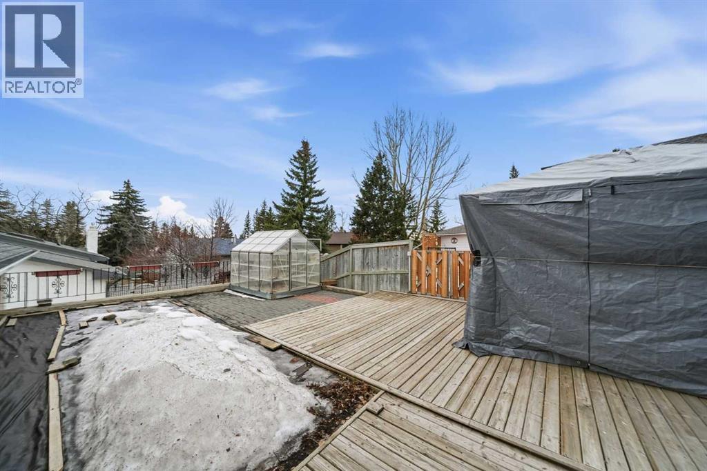 471 Dalmeny Hill Nw, Calgary, AB - Outdoor
