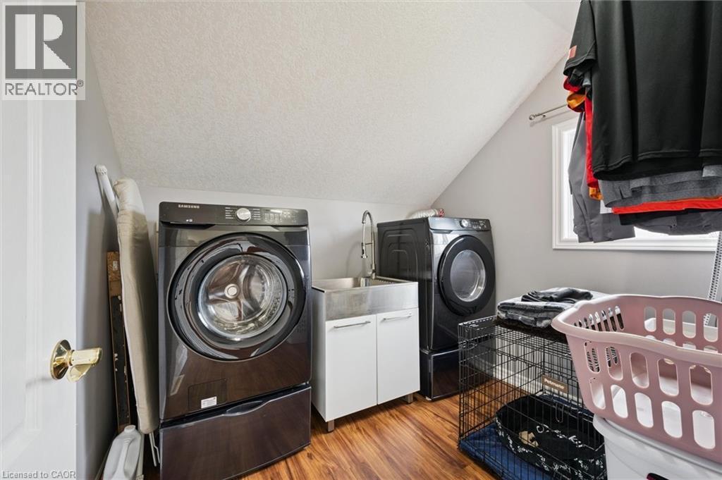 122 Grand River Boulevard, Kitchener, ON - Indoor Photo Showing Laundry Room
