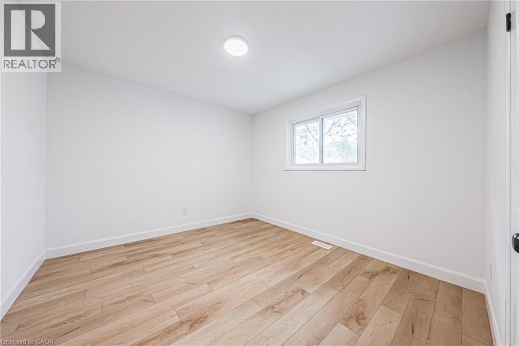 224 West 16Th Street, Hamilton, ON - Indoor Photo Showing Other Room