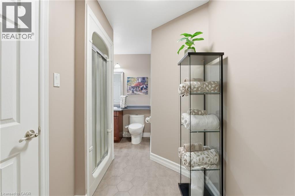 13 Colonial Crescent, Grimsby, ON - Indoor
