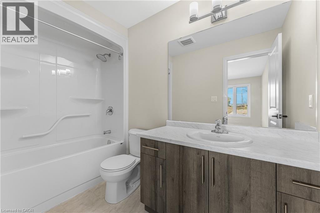 142 Willson Drive, Thorold, ON - Indoor Photo Showing Bathroom