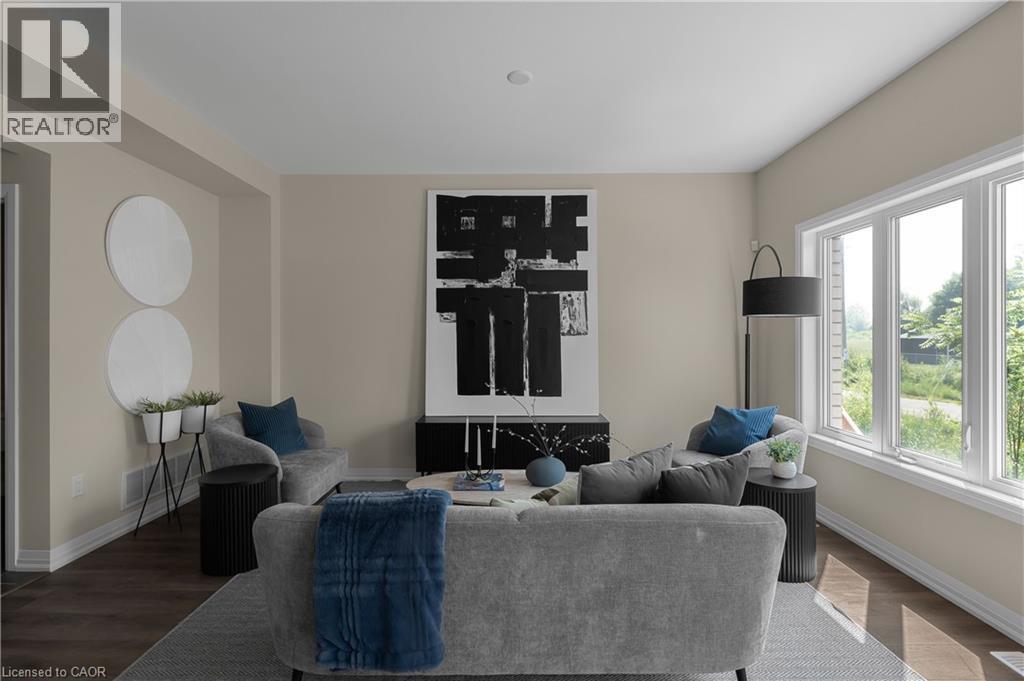 142 Willson Drive, Thorold, ON - Indoor Photo Showing Living Room