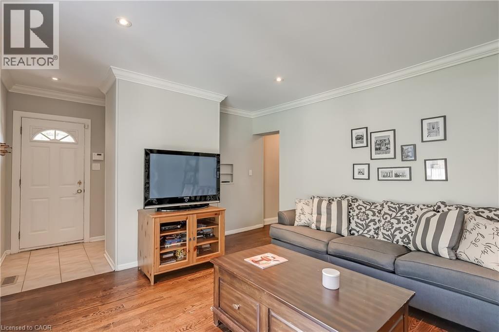 1153 Bellview Street, Burlington, ON - Indoor Photo Showing Living Room