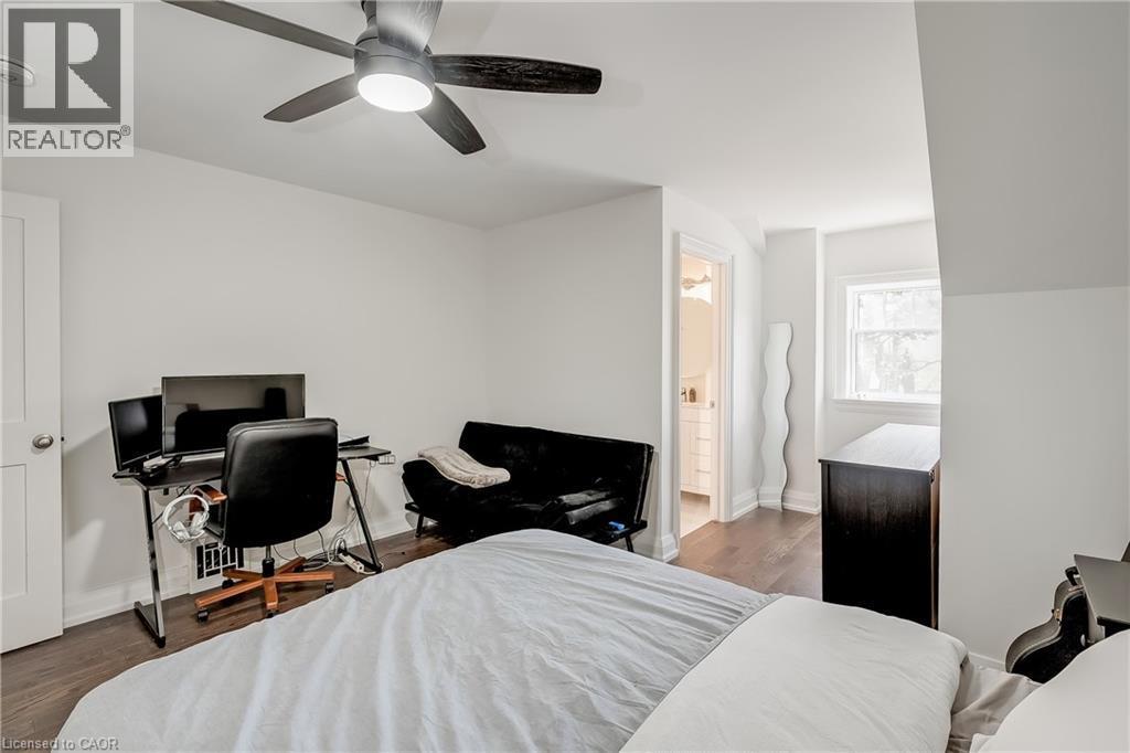 1153 Bellview Street, Burlington, ON - Indoor Photo Showing Bedroom