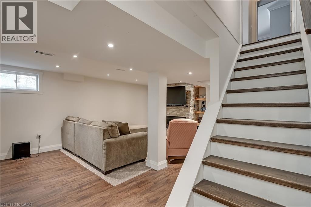 1153 Bellview Street, Burlington, ON - Indoor