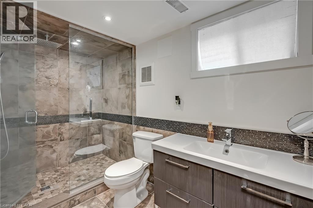 1153 Bellview Street, Burlington, ON - Indoor Photo Showing Bathroom