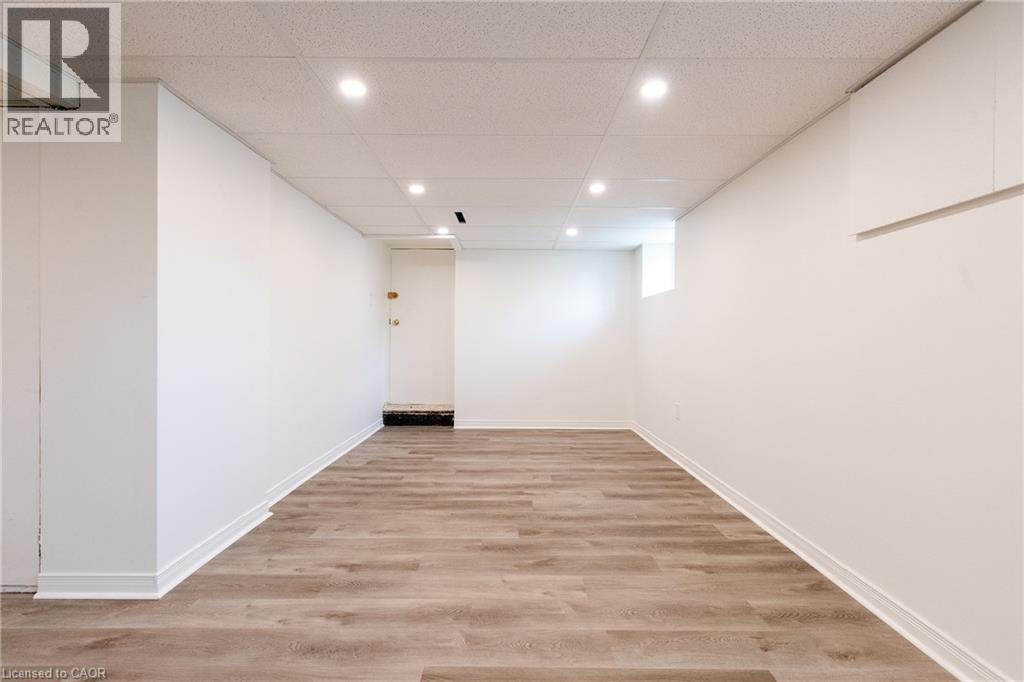 49 Province Street S, Hamilton, ON - Indoor Photo Showing Other Room