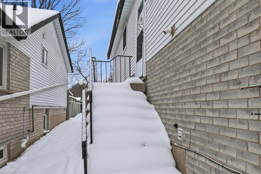 67 Old Carriage Drive, Kitchener, ON - Outdoor With Exterior