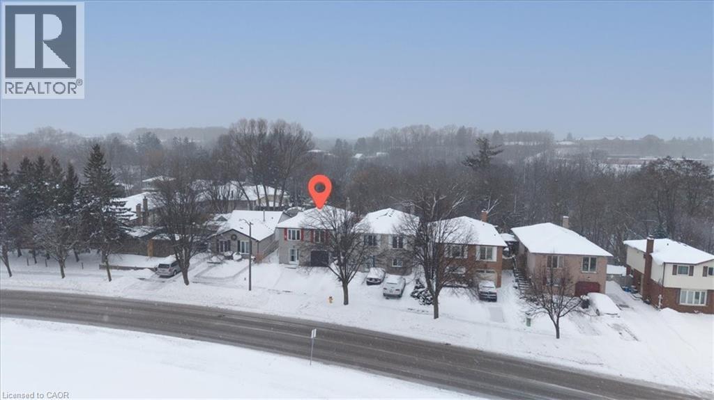 67 Old Carriage Drive, Kitchener, ON - Outdoor