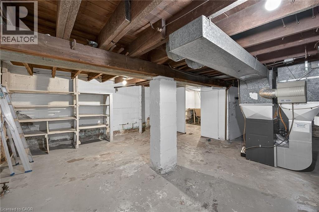 250 Glendale Avenue N, Hamilton, ON - Indoor Photo Showing Basement