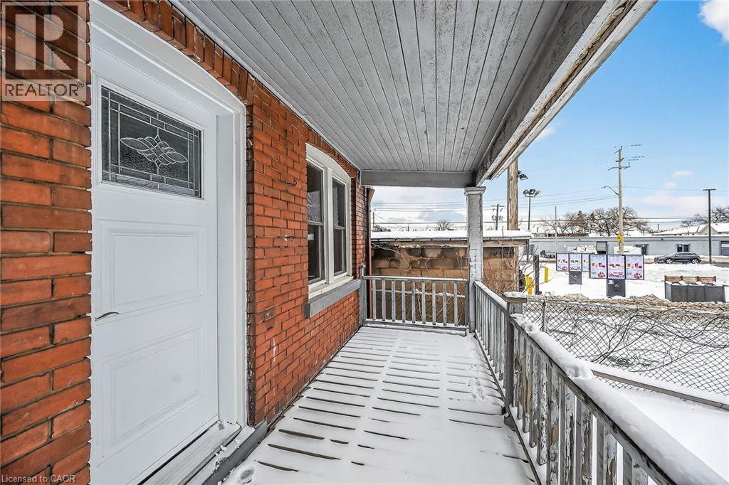 250 Glendale Avenue N, Hamilton, ON - Outdoor With Exterior