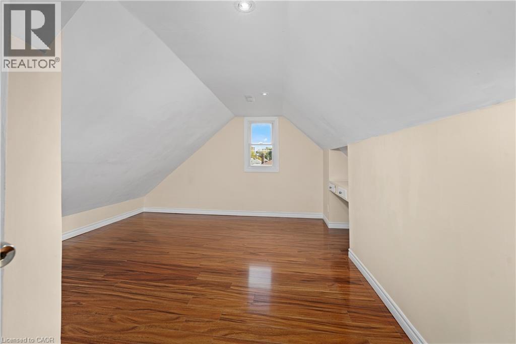 233 Normanhurst Avenue, Hamilton, ON - Indoor Photo Showing Other Room