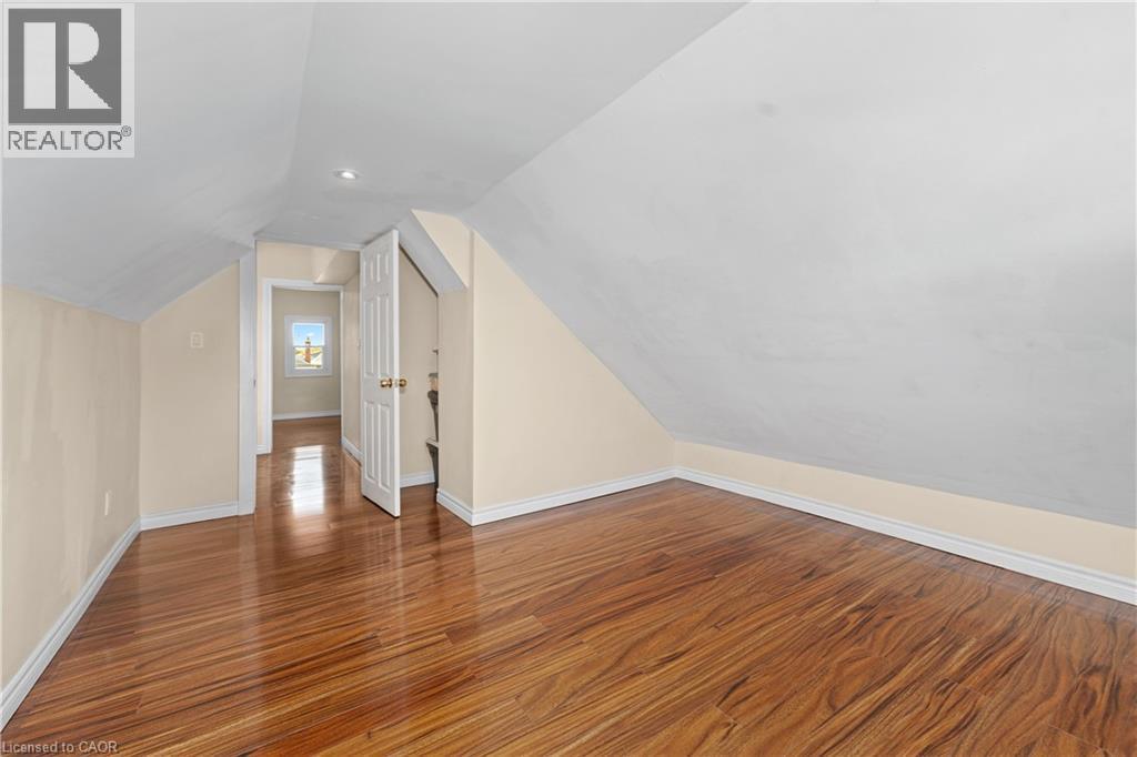 233 Normanhurst Avenue, Hamilton, ON - Indoor Photo Showing Other Room