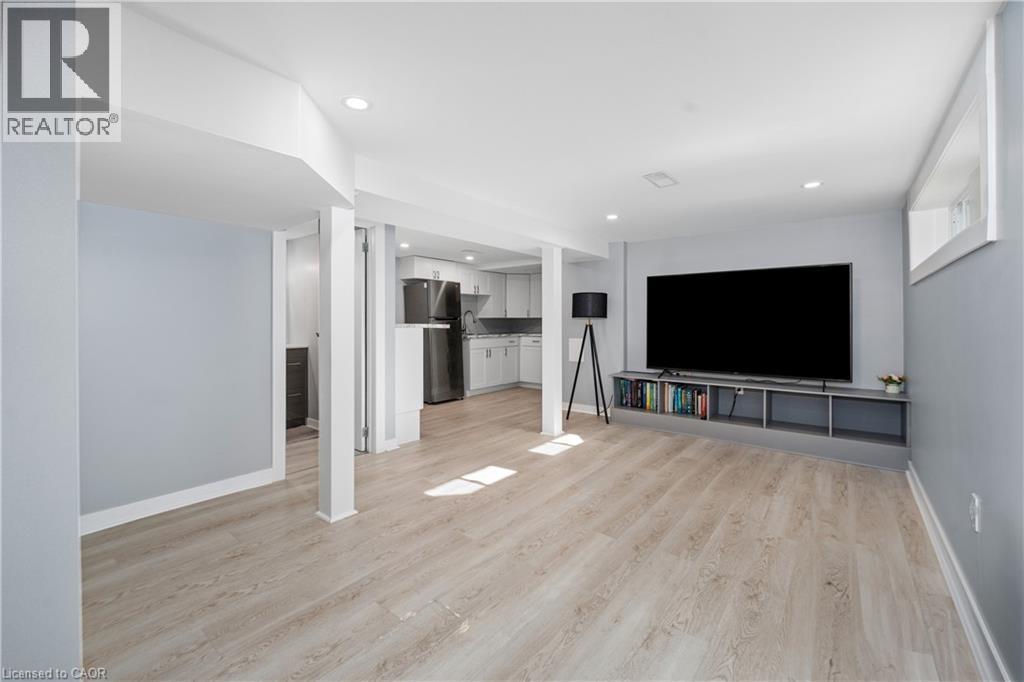 233 Normanhurst Avenue, Hamilton, ON - Indoor