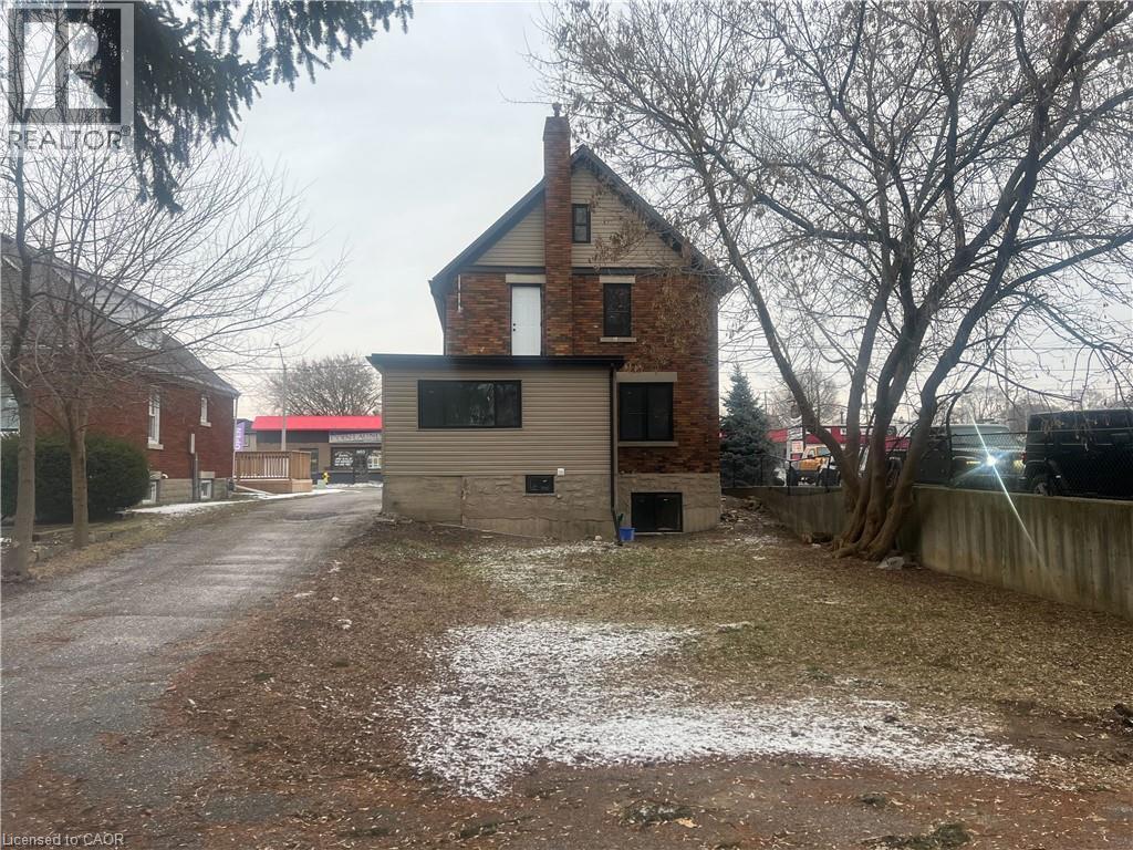 1434 King Street E, Cambridge, ON