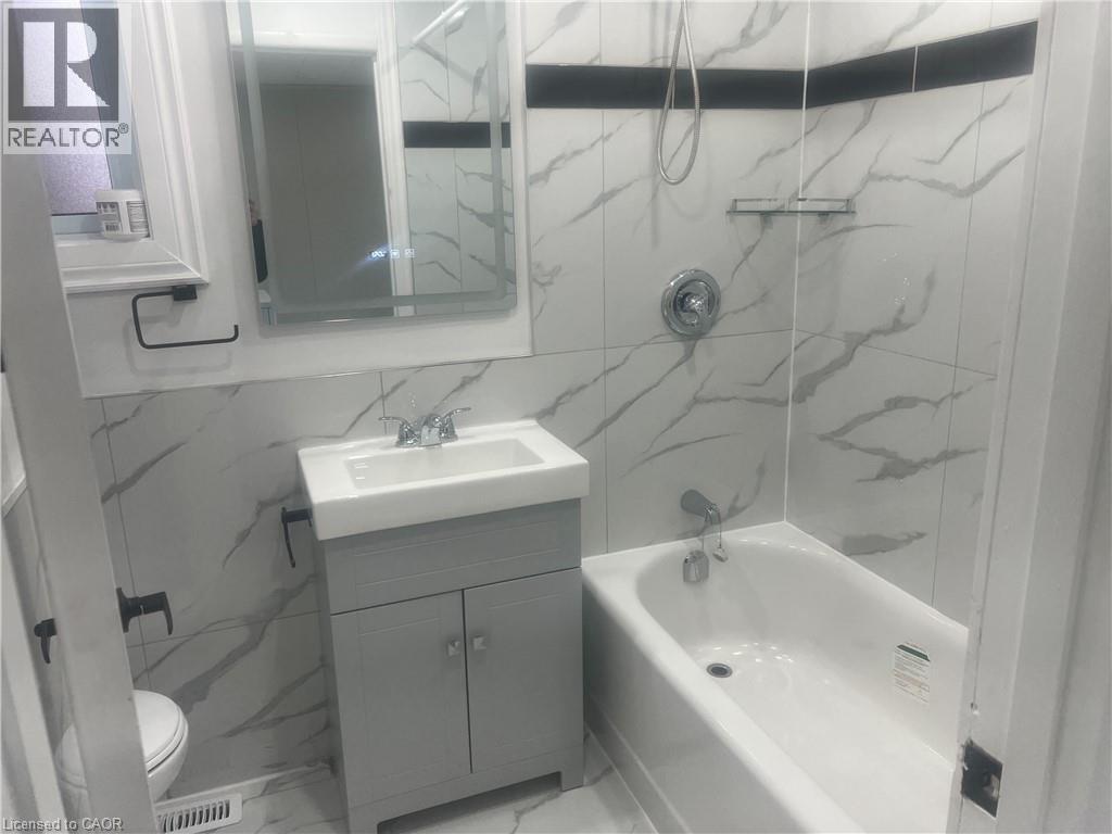 1434 King Street E, Cambridge, ON