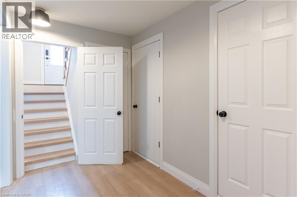 26 Rama Court, Hamilton, ON - Indoor Photo Showing Other Room