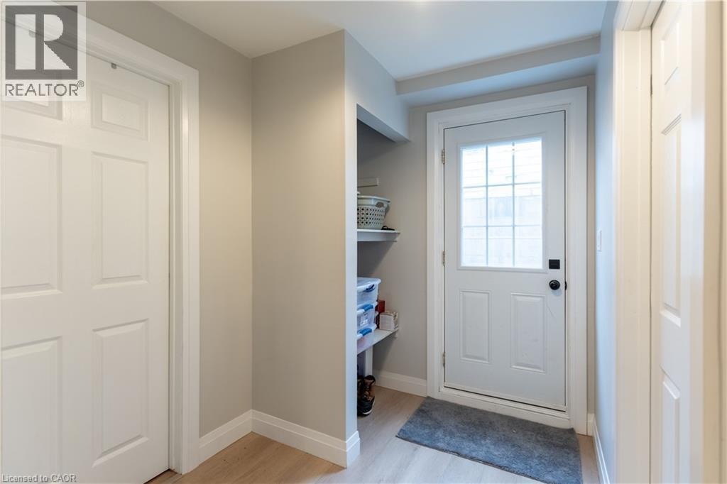 26 Rama Court, Hamilton, ON - Indoor Photo Showing Other Room